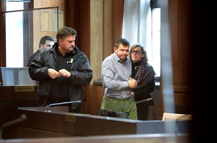 Sweden detains Bombardier worker for alleged bribery | iNFOnews.ca