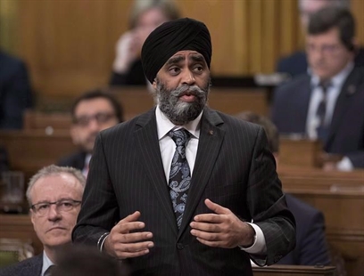 Defence minister apologizes to former comrades for claims about Afghan battle | iNFOnews.ca