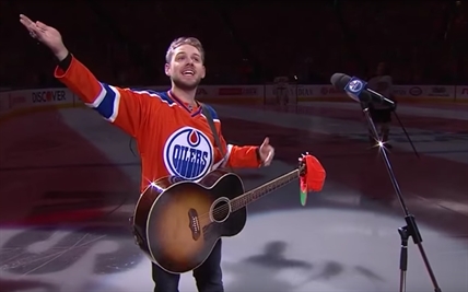 TRENDING NOW: Canadian hockey fans come through to sing American anthem | iNFOnews.ca