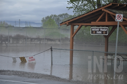 VIDEO UPDATE: Planned power outage for 6,000 after flooding closes Gellatly Road in West Kelowna | iNFOnews.ca VIDEO UPDATE: Planned power outage for 6,000 after flooding closes Gellatly Road in West Kelowna | iNFOnews.ca