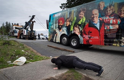 NDP bus spins its wheels as all parties leaders push before Tuesday's election | iNFOnews.ca