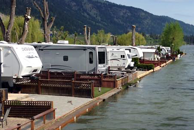 FLOOD WATCH 2017: Oyama is stuck between two overflowing lakes | iNFOnews.ca FLOOD WATCH 2017: Oyama is stuck between two overflowing lakes | iNFOnews.ca