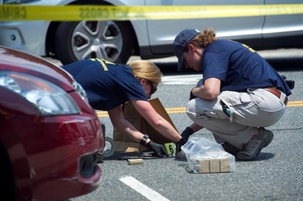 VIDEO: Rifle-wielding gunman in Virginia mass shooting wounds lawmaker, then killed by police | iNFOnews.ca VIDEO: Rifle-wielding gunman in Virginia mass shooting wounds lawmaker, then killed by police | iNFOnews.ca