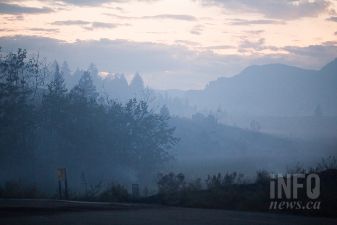 iN PHOTOS: Front row seat to the Dew Drop Trail wildfire | iNFOnews.ca iN PHOTOS: Front row seat to the Dew Drop Trail wildfire | iNFOnews.ca