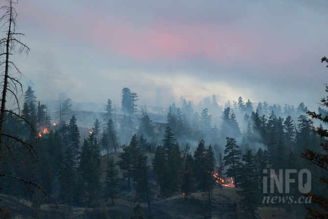 iN PHOTOS: Front row seat to the Dew Drop Trail wildfire | iNFOnews.ca iN PHOTOS: Front row seat to the Dew Drop Trail wildfire | iNFOnews.ca