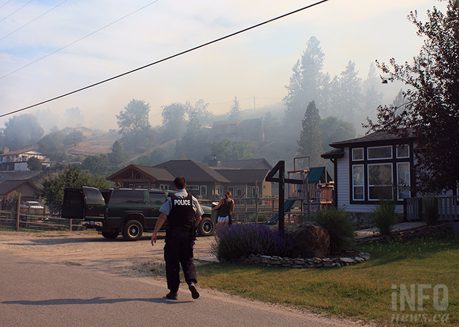 Fire crews continue work to douse Kaleden wildfire | iNFOnews.ca Fire crews continue work to douse Kaleden wildfire | iNFOnews.ca