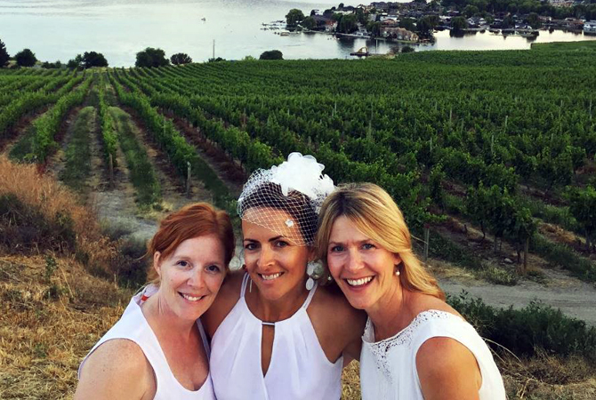Over 1,000 dressed all in white for annual Diner en Blanc Okanagan | iNFOnews.ca