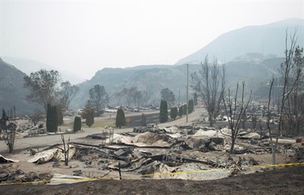 Harrowing video captures terrifying drive from B.C. wildfires | iNFOnews.ca Harrowing video captures terrifying drive from B.C. wildfires | iNFOnews.ca