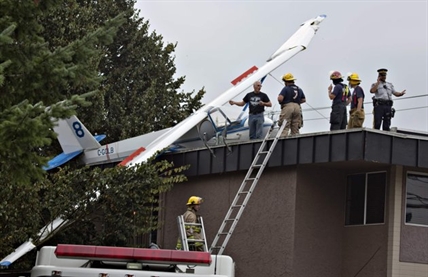 Glider lands on top of building in Langley, pilot has minor injuries | iNFOnews.ca