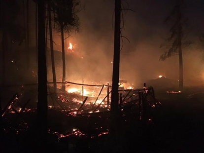 Extent of damage remains unclear as winds fan B.C. wildfires | iNFOnews.ca Extent of damage remains unclear as winds fan B.C. wildfires | iNFOnews.ca
