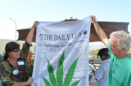 Vernon inks first signatures on marijuana petition | iNFOnews.ca