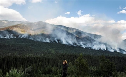 Wind fans B.C. fires, but growth of two largest blazes is limited | iNFOnews.ca Wind fans B.C. fires, but growth of two largest blazes is limited | iNFOnews.ca