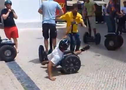 It's harder to ride a Segway than it looks | iNFOnews.ca It's harder to ride a Segway than it looks | iNFOnews.ca