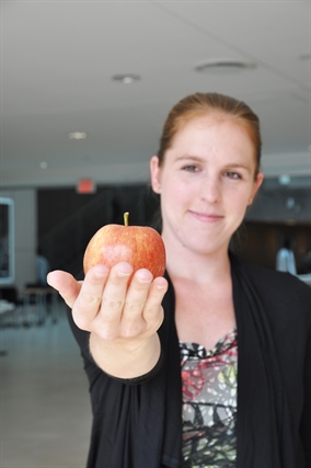 UBC Okanagan research looks at ways to control rot in stored apples | iNFOnews.ca