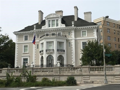 Real-life spy story: Washingtonians describe life beside now-vacant Russia annex | iNFOnews.ca