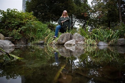 B.C.'s only support group for HIV-positive women closes after funding cuts | iNFOnews.ca