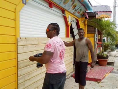 Hurricane Maria smashes Dominica, now menaces Puerto Rico | iNFOnews.ca Hurricane Maria smashes Dominica, now menaces Puerto Rico | iNFOnews.ca