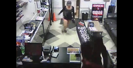 VIDEO: West Kelowna RCMP looking for Vape Store robbery suspects | iNFOnews.ca