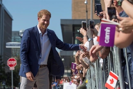 Prince Harry tours mental health facility in lead-up to Invictus Games | iNFOnews.ca Prince Harry tours mental health facility in lead-up to Invictus Games | iNFOnews.ca