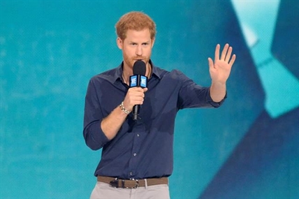 Prince Harry surprises students by appearing at Toronto We Day event | iNFOnews.ca
