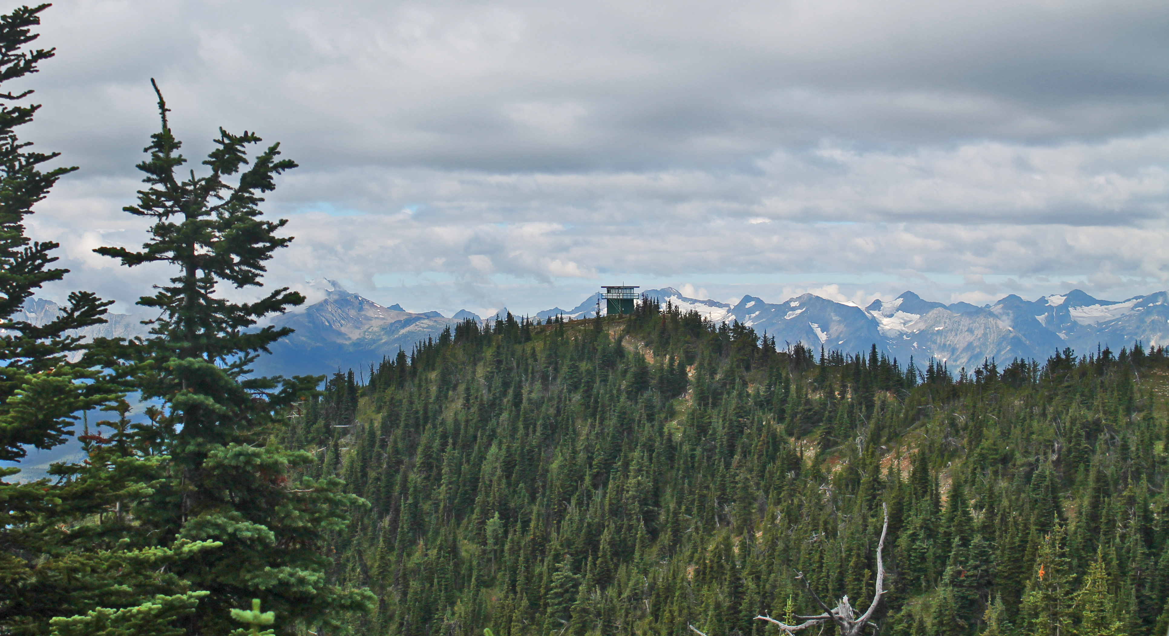 How local communities are ensuring these vintage B.C. mountain destinations remain open | iNFOnews.ca