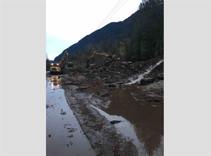 Highway 1 to Lower Mainland partially reopens in both directions days after mudslides | iNFOnews.ca