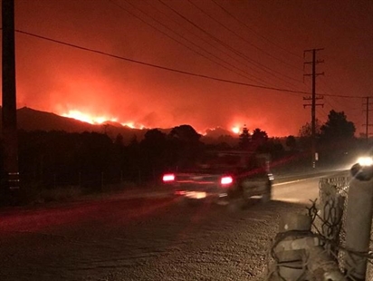 New evacuations as huge Southern California fire flares up | iNFOnews.ca
