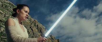 'The Last Jedi' opens with $220M, 2nd best weekend all-time | iNFOnews.ca