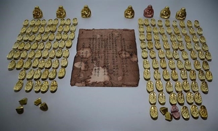 Buyers urged to beware as two Chinese nationals charged in gold artifacts fraud | iNFOnews.ca Buyers urged to beware as two Chinese nationals charged in gold artifacts fraud | iNFOnews.ca