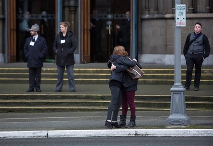 Sisters found dead on Christmas Day symbolized by butterflies at funeral | iNFOnews.ca Sisters found dead on Christmas Day symbolized by butterflies at funeral | iNFOnews.ca
