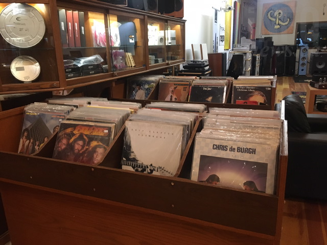 Vernon event puts spotlight on resurgence of vinyl record players | iNFOnews.ca