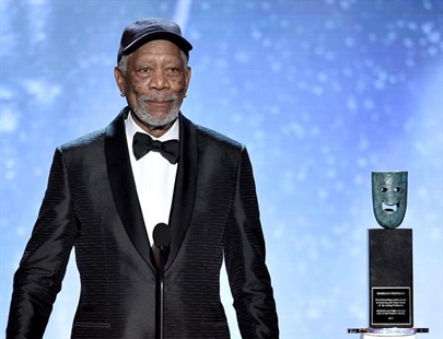 With a lighter touch, SAG Awards follows a familiar script | iNFOnews.ca