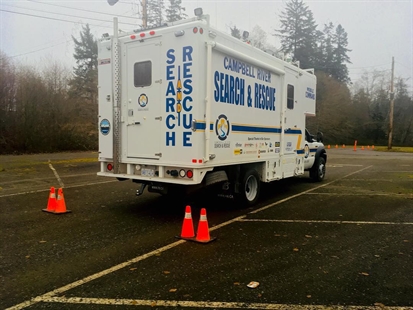 One dead, one still missing as family swept away in Vancouver Island creek | iNFOnews.ca