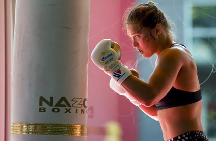 Rousey shifts to wrestling with surprise Royal Rumble cameo | iNFOnews.ca Rousey shifts to wrestling with surprise Royal Rumble cameo | iNFOnews.ca
