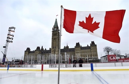 MPs high-five in Commons over Senate approval of gender neutral O Canada | iNFOnews.ca MPs high-five in Commons over Senate approval of gender neutral O Canada | iNFOnews.ca