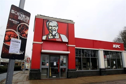 Feathers fly as chicken shortage shuts KFCs across Britain | iNFOnews.ca Feathers fly as chicken shortage shuts KFCs across Britain | iNFOnews.ca