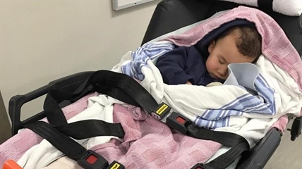 Toddler breaks leg after boot sucked into escalator at Vancouver airport | iNFOnews.ca