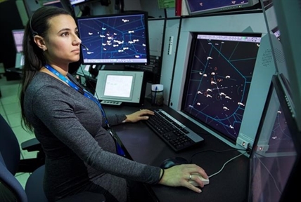 Nav Canada says not enough air traffic controllers are women, minorities | iNFOnews.ca