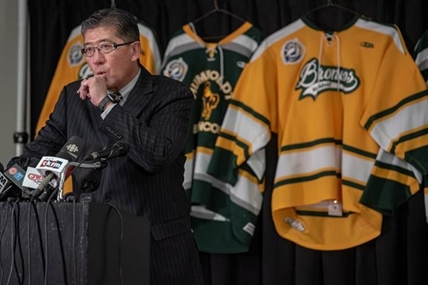 SJHL yet to make decision on 2018 championship after deadly bus crash | iNFOnews.ca
