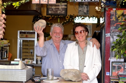 Why these Vernon pizza shop owners are offering a job to the thief who broke in three times in 10 days | iNFOnews.ca