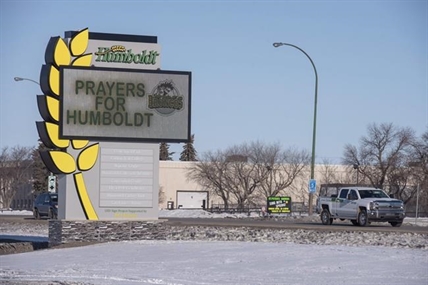 'Heroes to many:' Support offered to Humboldt students after bus crash kills 15 | iNFOnews.ca 'Heroes to many:' Support offered to Humboldt students after bus crash kills 15 | iNFOnews.ca