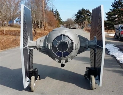'Star Wars' fan builds rideable, two-metre-tall starfighter from scrap | iNFOnews.ca