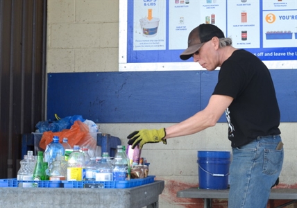 How a Vernon man survives by picking bottles | iNFOnews.ca