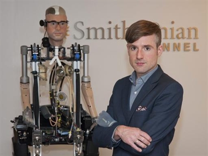 'Bionic man' walks, breathes with artificial organs, limbs | iNFOnews.ca