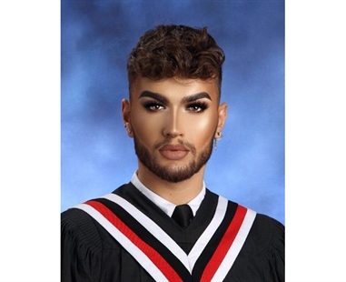 Toronto makeup artist hopes his viral grad photo stokes talk about gender norms | iNFOnews.ca Toronto makeup artist hopes his viral grad photo stokes talk about gender norms | iNFOnews.ca