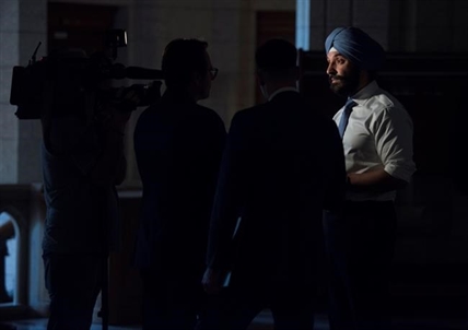 Bains describes being asked to remove turban by U.S. airport security | iNFOnews.ca