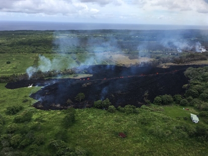New volcanic lava fissure in Hawaii prompts more evacuations | iNFOnews.ca