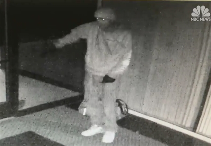 TRENDING NOW: Thief busts a move in surveillance video | iNFOnews.ca TRENDING NOW: Thief busts a move in surveillance video | iNFOnews.ca