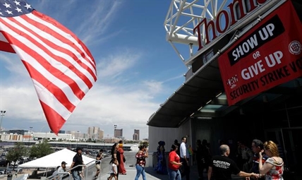 Tens of thousands of Las Vegas casino workers OK strike | iNFOnews.ca Tens of thousands of Las Vegas casino workers OK strike | iNFOnews.ca