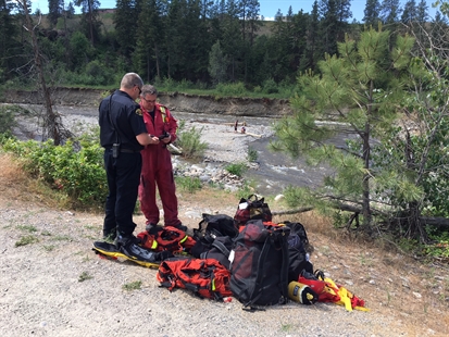 Would-be rafters rescued from island in Kelowna's Mission Creek | iNFOnews.ca